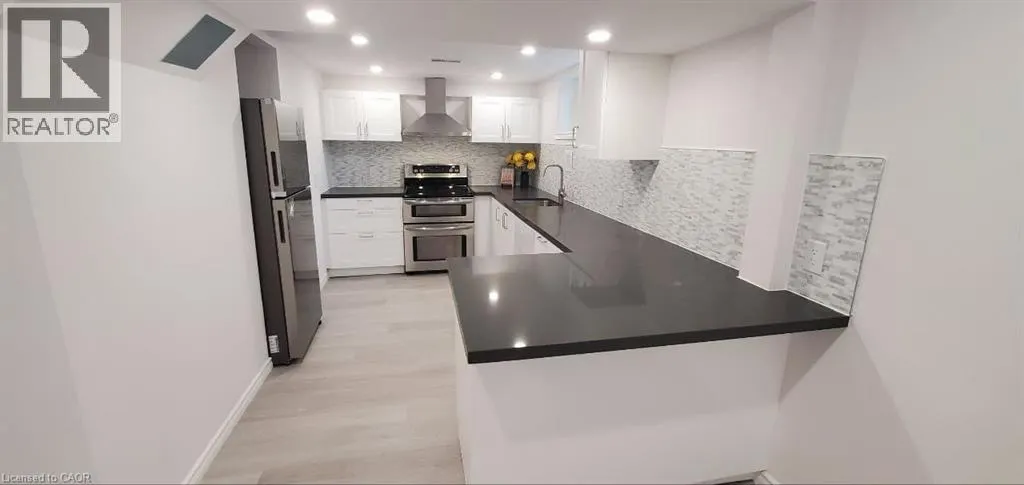 60 CHAMPLAIN Avenue Unit# Main Floor, #Main Floor