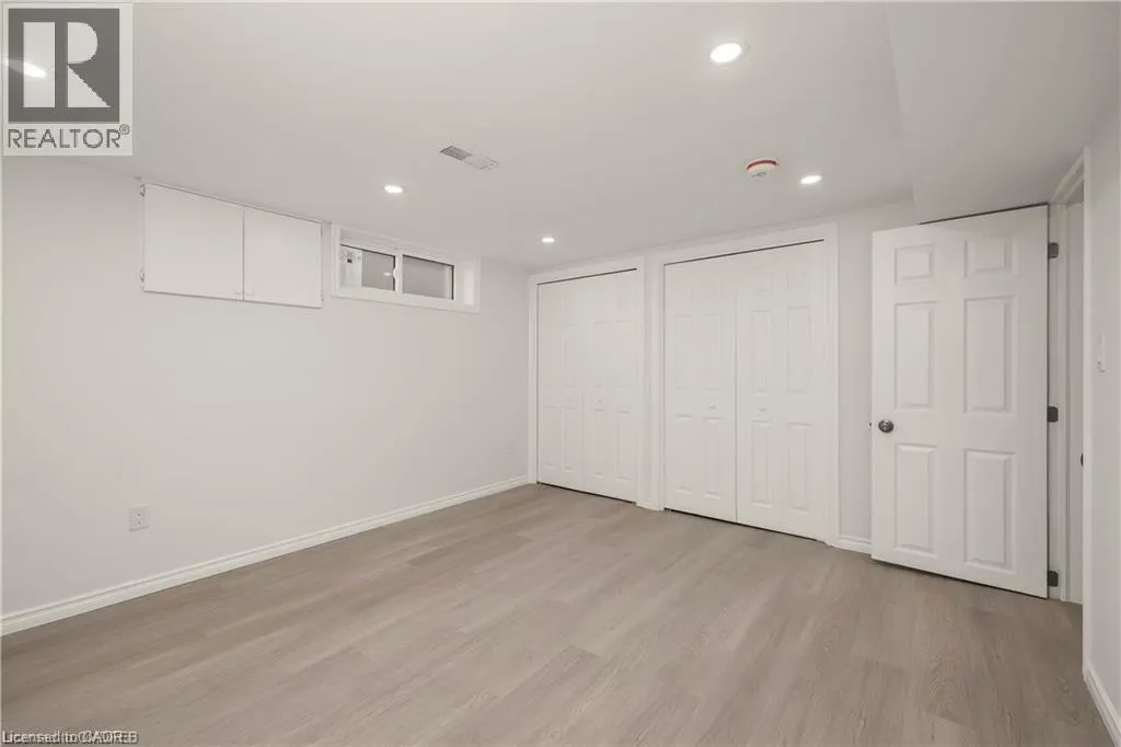 60 CHAMPLAIN Avenue Unit# Main Floor, #Main Floor