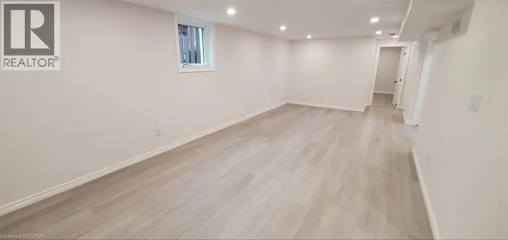 60 CHAMPLAIN Avenue Unit# Main Floor, #Main Floor