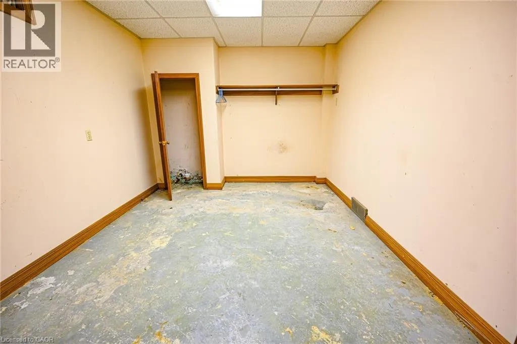 19 RIDOUT Street W