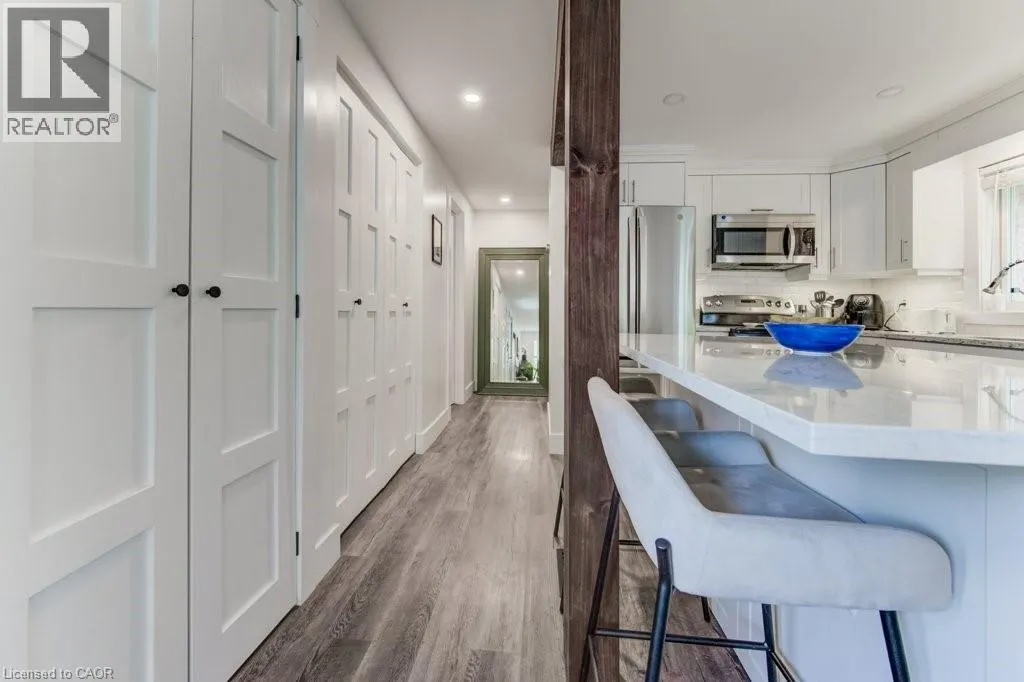 122 KOVAC Road Unit# Upper, #Upper