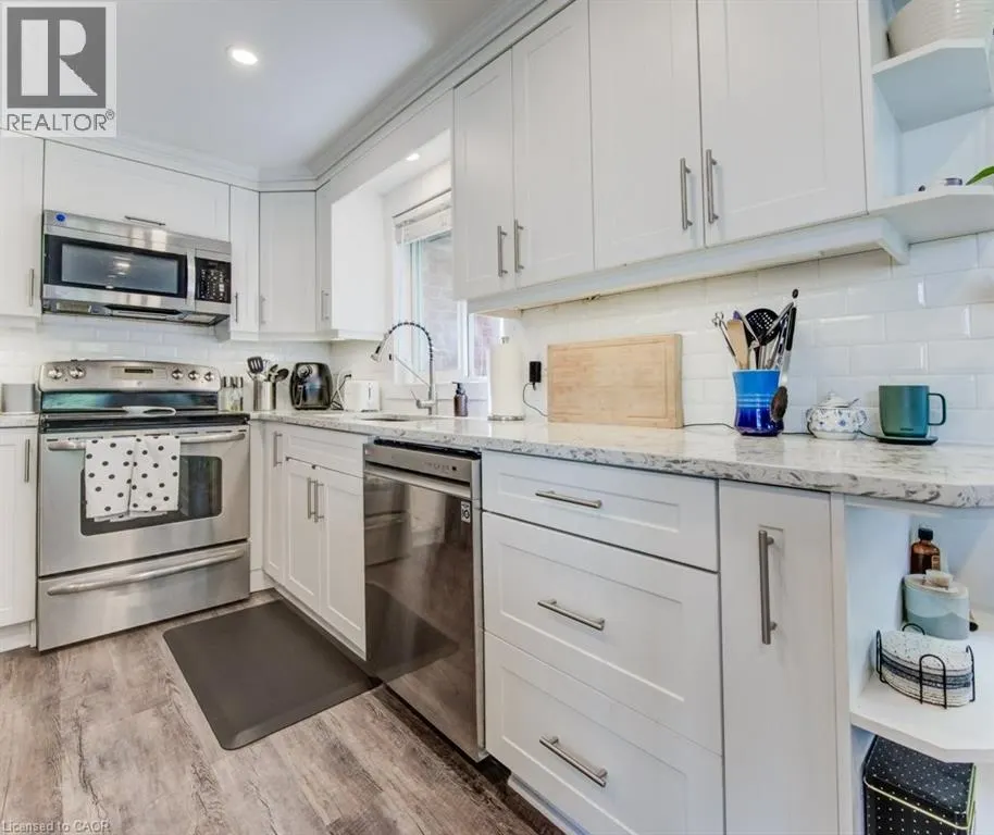 122 KOVAC Road Unit# Upper, #Upper