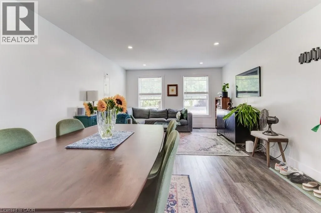 122 KOVAC Road Unit# Upper, #Upper