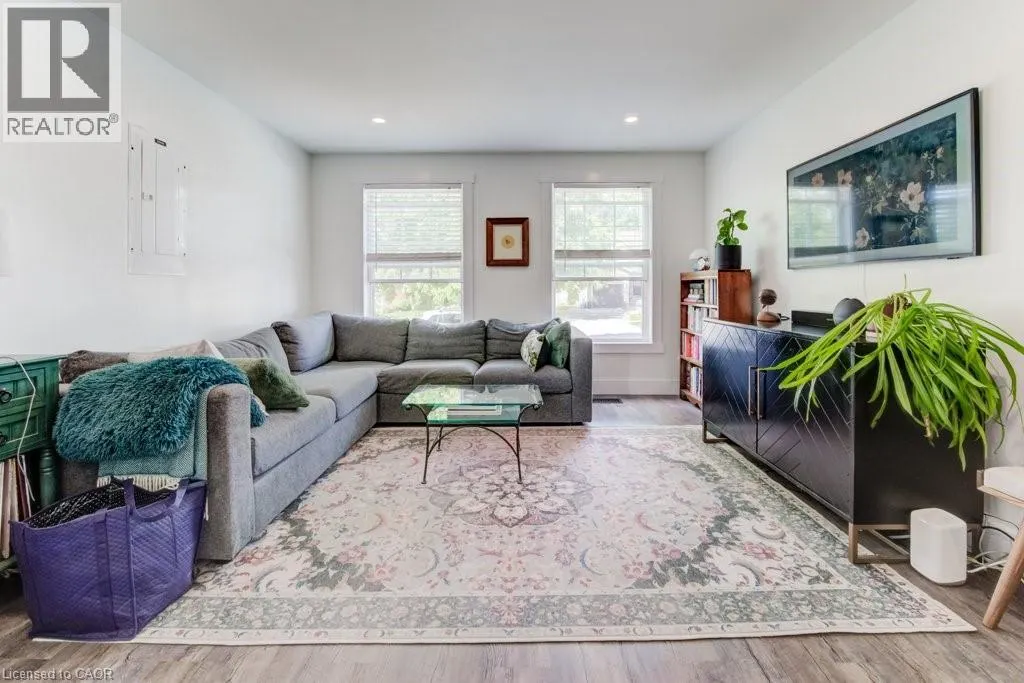 122 KOVAC Road Unit# Upper, #Upper