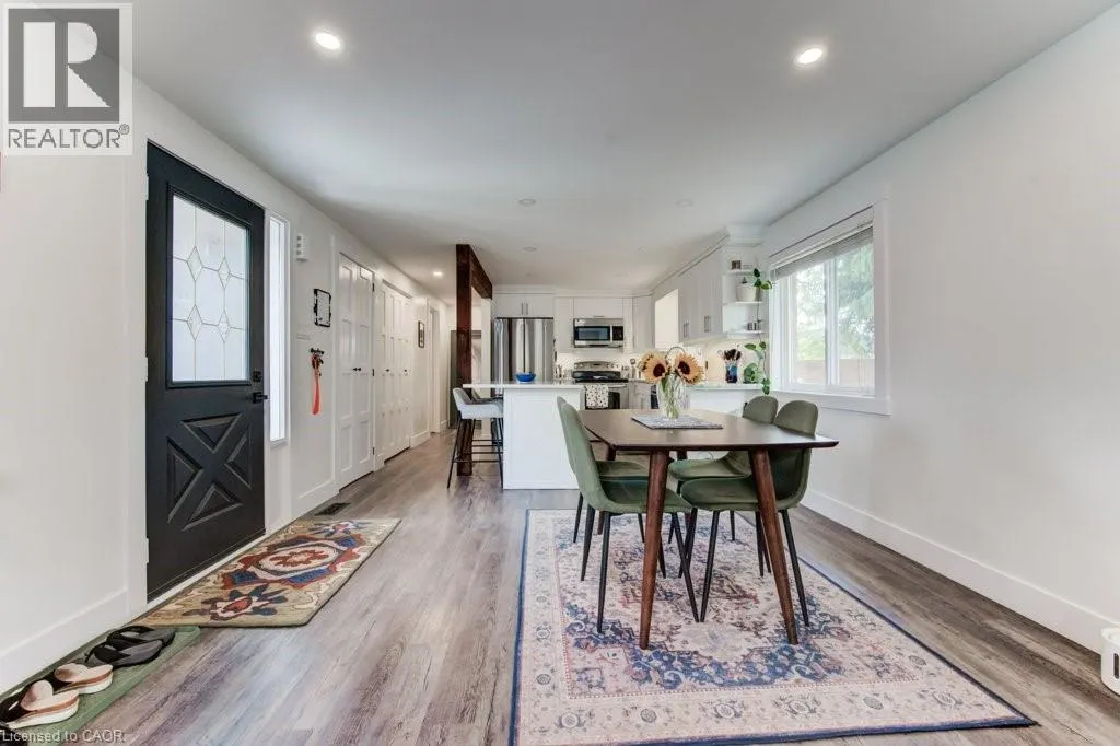 122 KOVAC Road Unit# Upper, #Upper