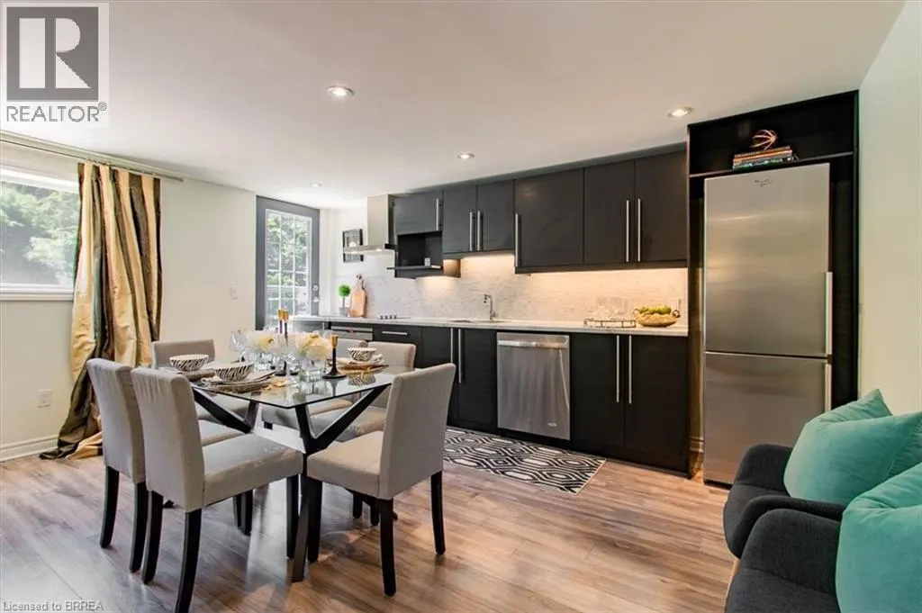 200 CHARLTON Avenue E Unit# PENTHOUSE, #PENTHOUSE