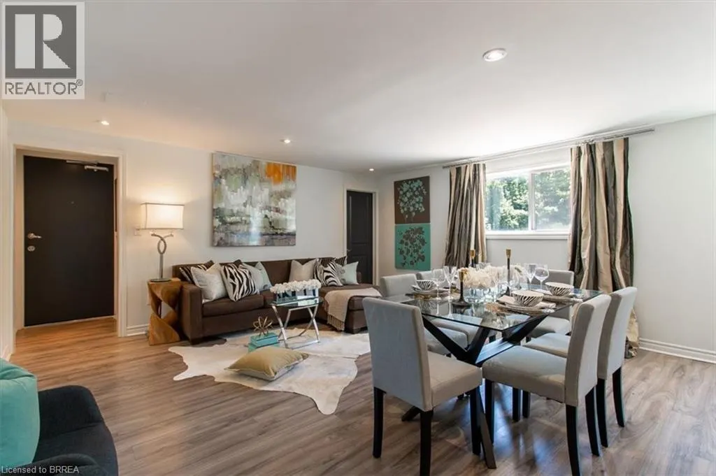 200 CHARLTON Avenue E Unit# PENTHOUSE, #PENTHOUSE