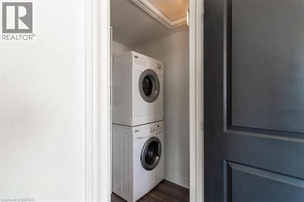 200 CHARLTON Avenue E Unit# PENTHOUSE, #PENTHOUSE