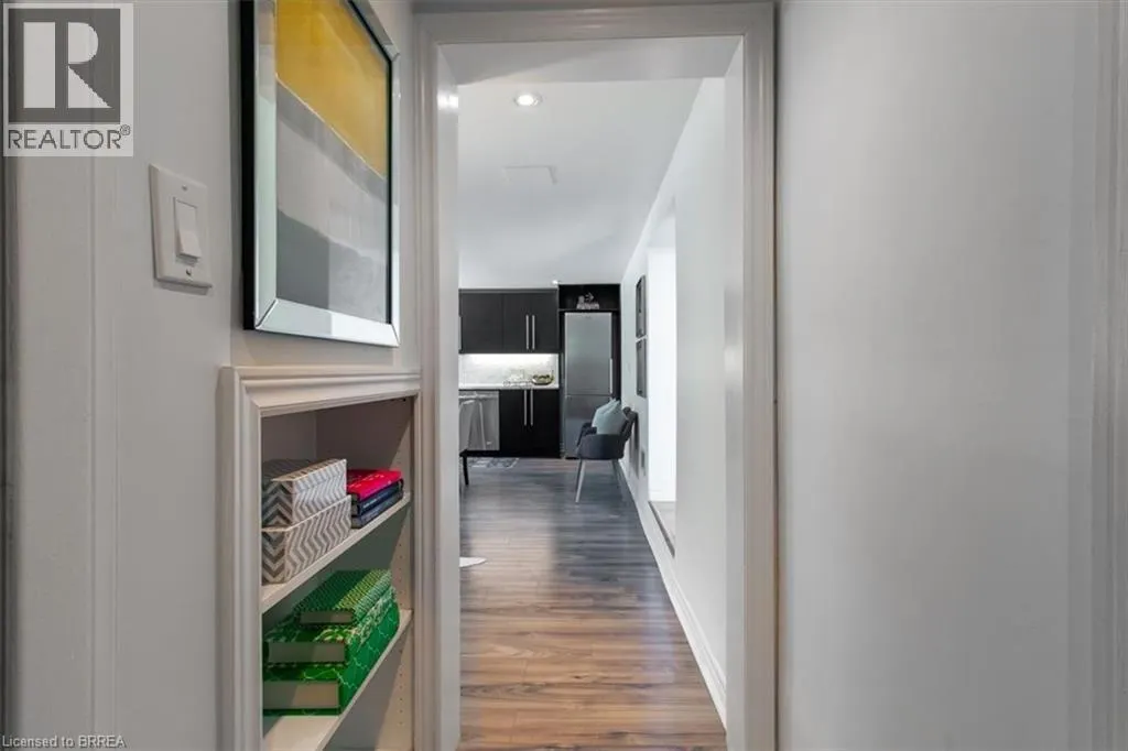 200 CHARLTON Avenue E Unit# PENTHOUSE, #PENTHOUSE