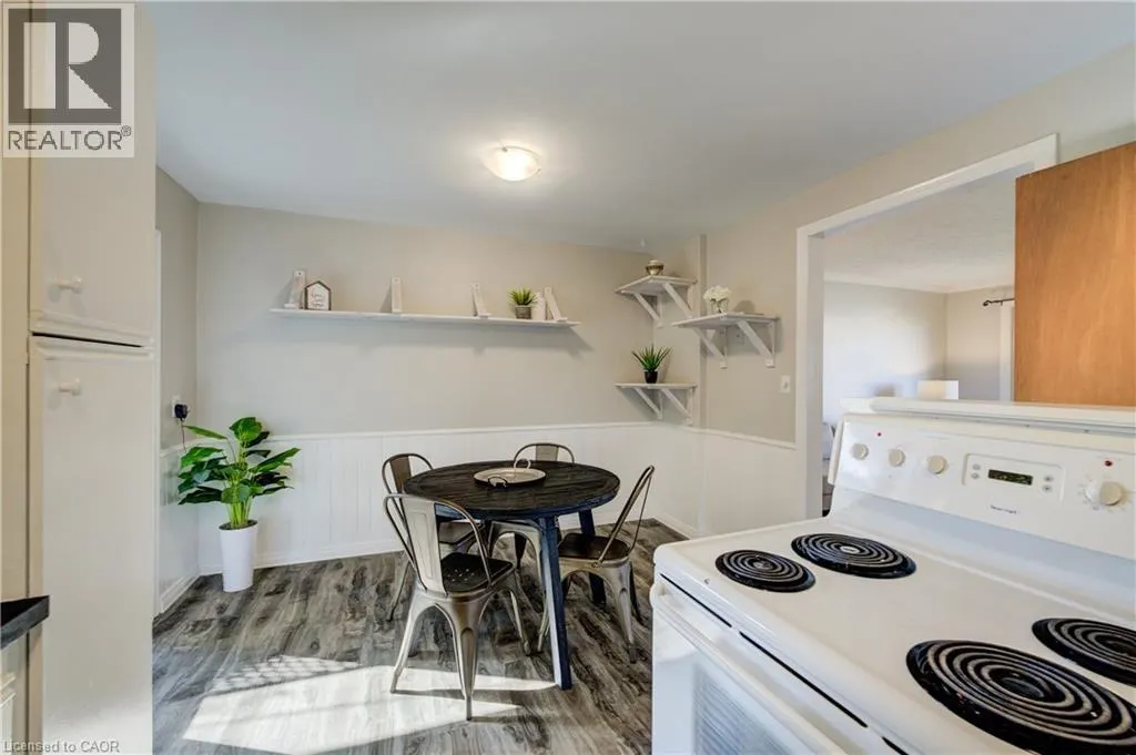 808 WALTER Street Unit# B, #B