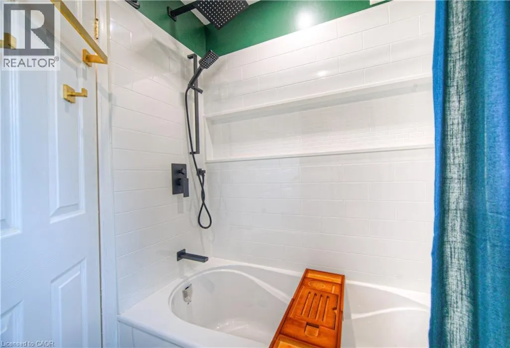 808 WALTER Street Unit# B, #B