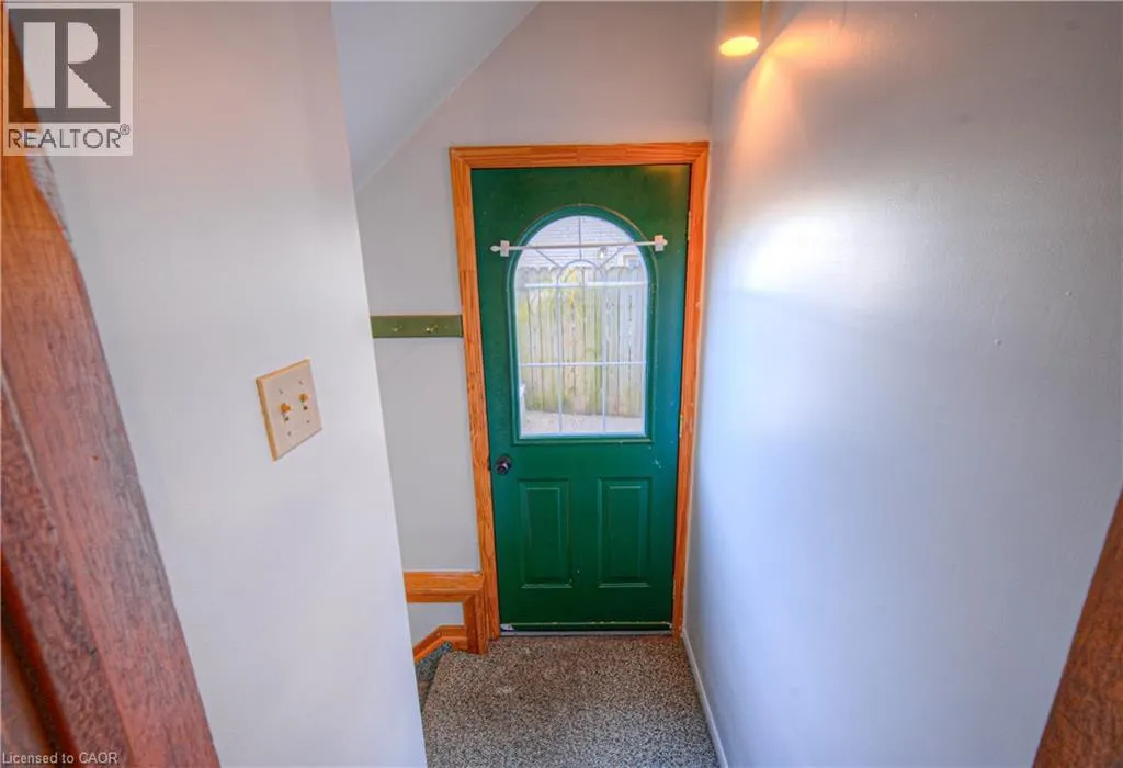 808 WALTER Street Unit# B, #B