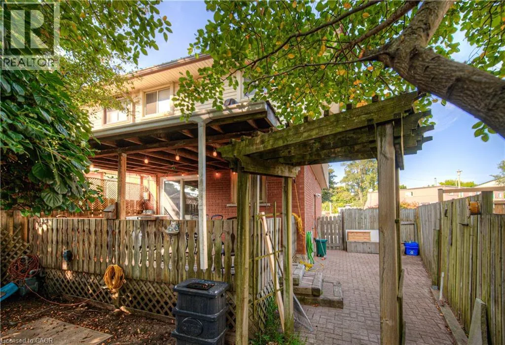 808 WALTER Street Unit# B, #B