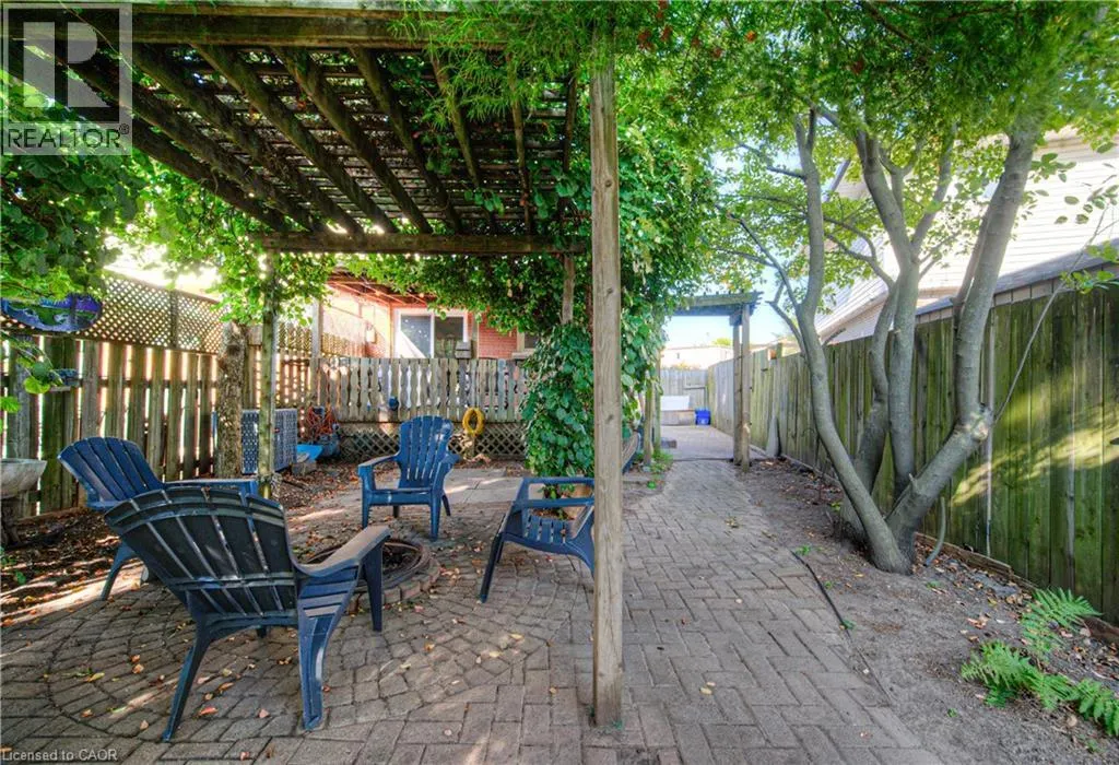 808 WALTER Street Unit# B, #B