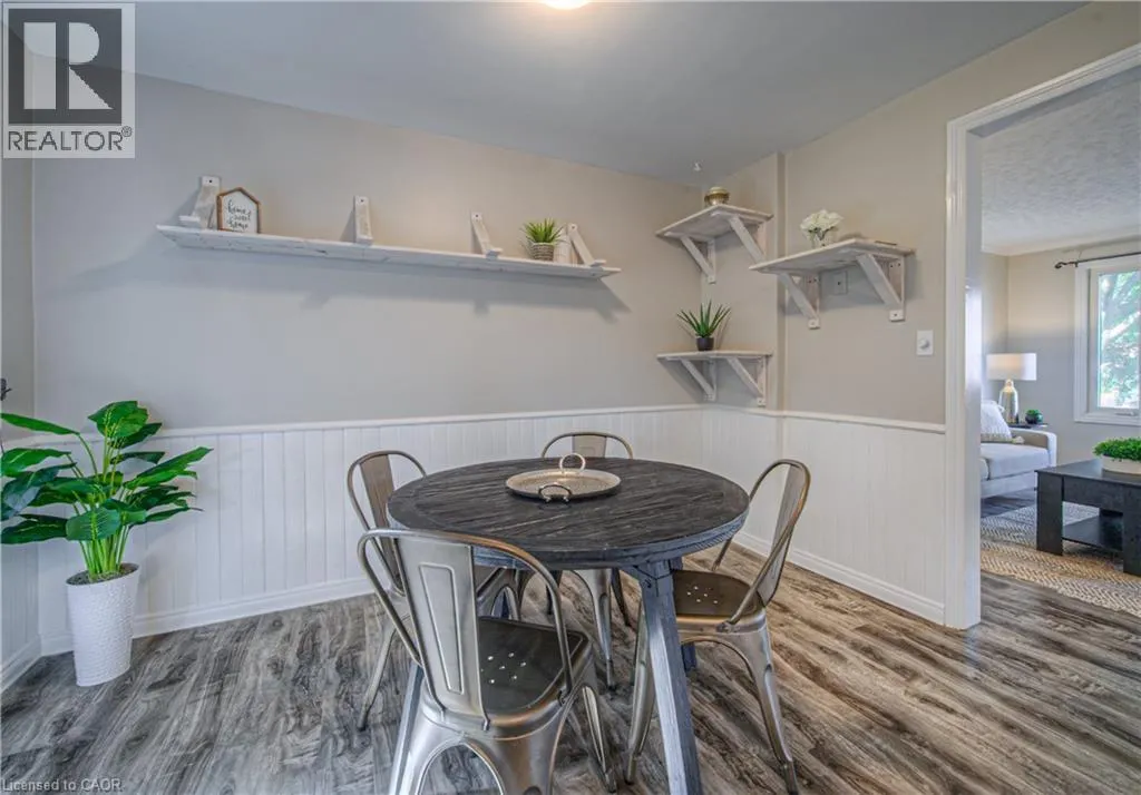 808 WALTER Street Unit# B, #B