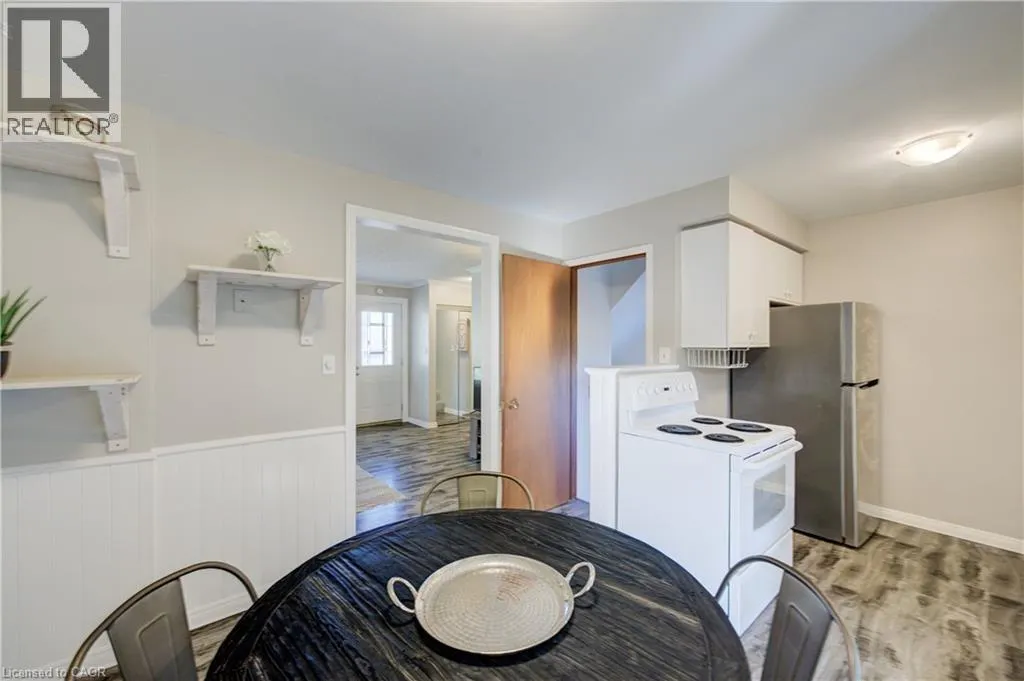 808 WALTER Street Unit# B, #B