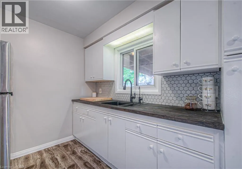 808 WALTER Street Unit# B, #B