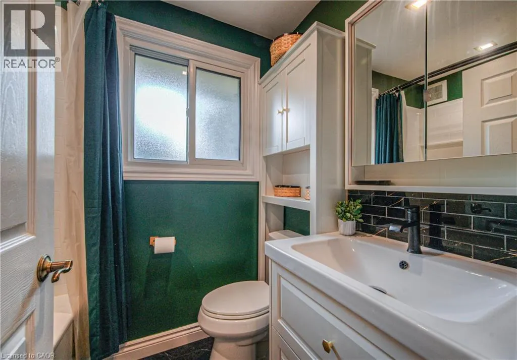 808 WALTER Street Unit# B, #B