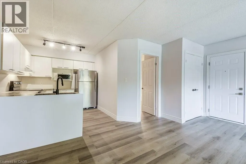 2020 CLEAVER Avenue Unit# 107, #107