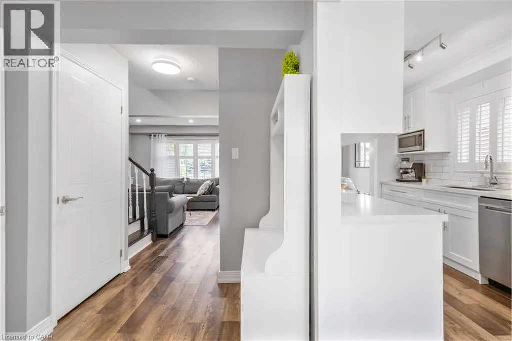 2213 HUNT Crescent