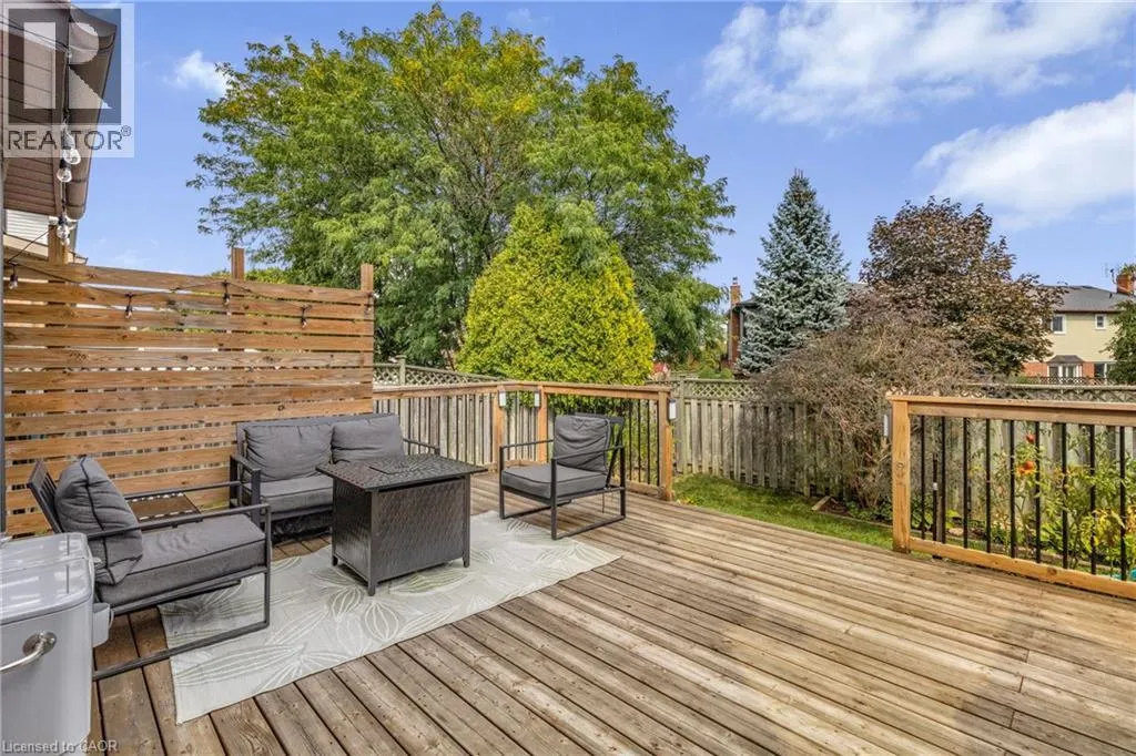 2213 HUNT Crescent