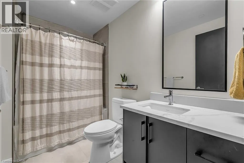 741 KING Street W Unit# 102, #102