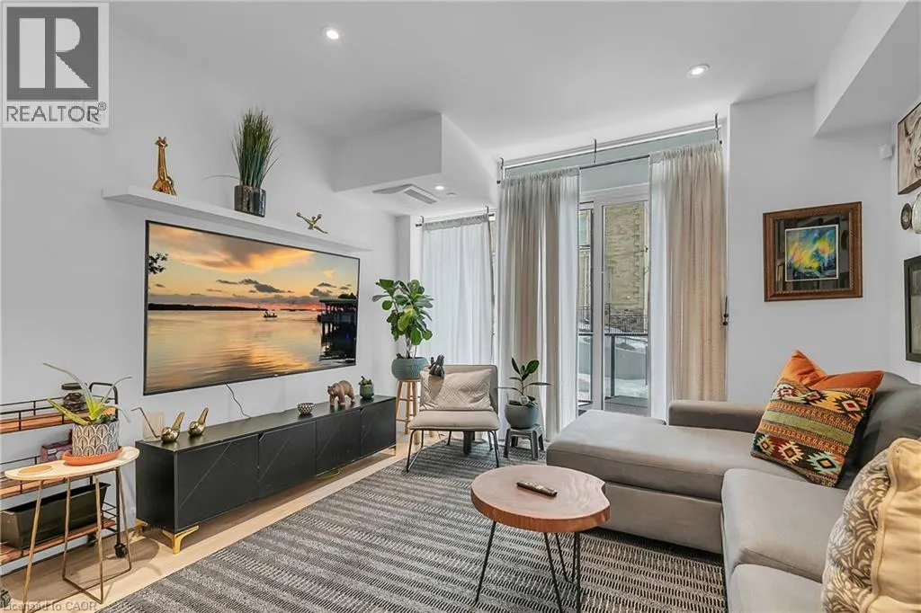 741 KING Street W Unit# 102, #102