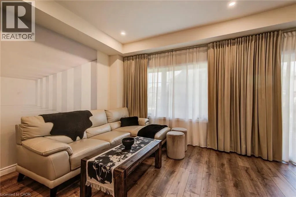 350 OLOANE AVENUE Abbey Unit# 43, #43