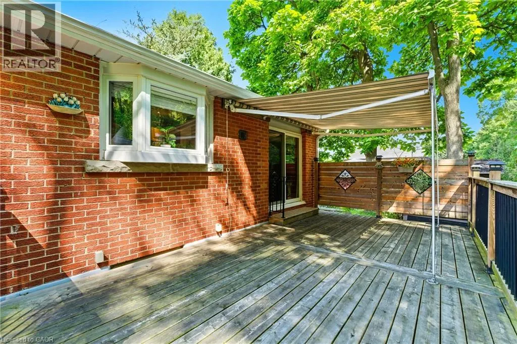 894 BISHOP Place