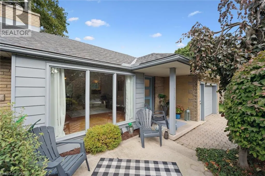272 HARTWOOD Place
