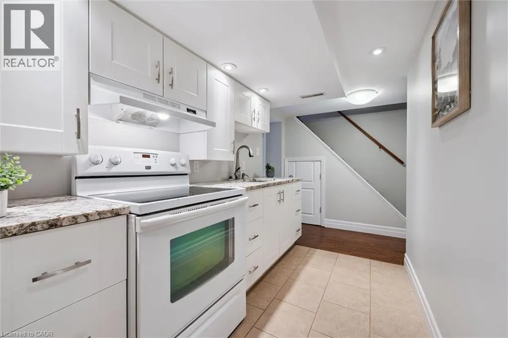 272 HARTWOOD Place
