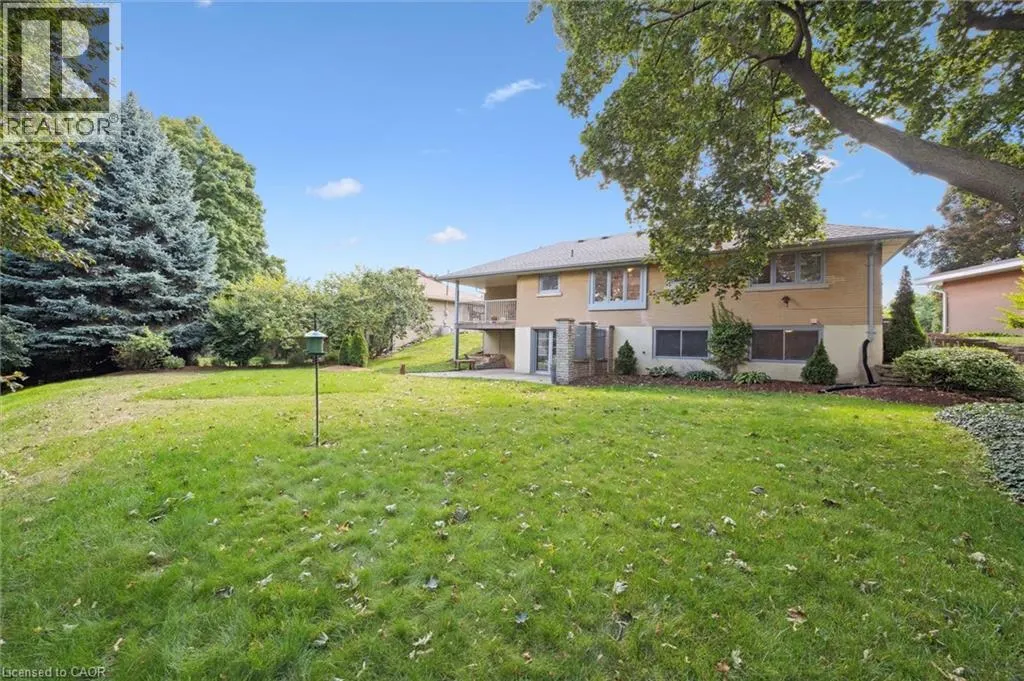 272 HARTWOOD Place