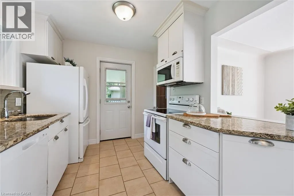 272 HARTWOOD Place