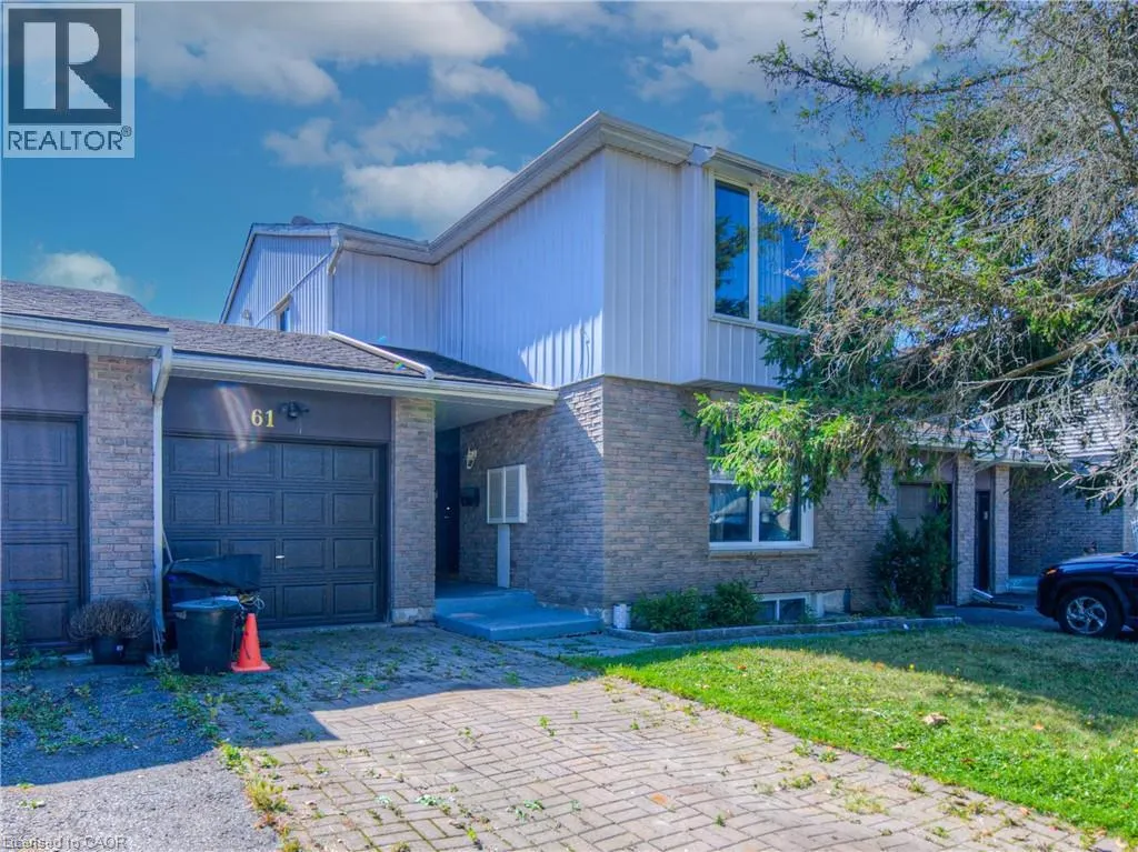 61 HILLBROOK Crescent