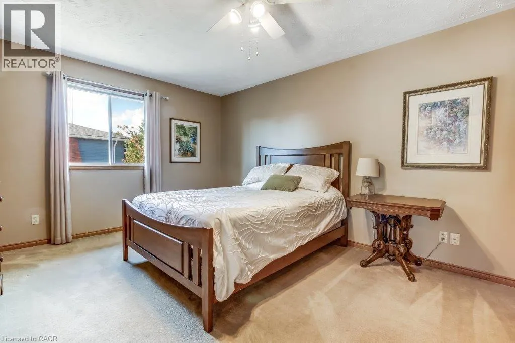 2 FALLS Crescent