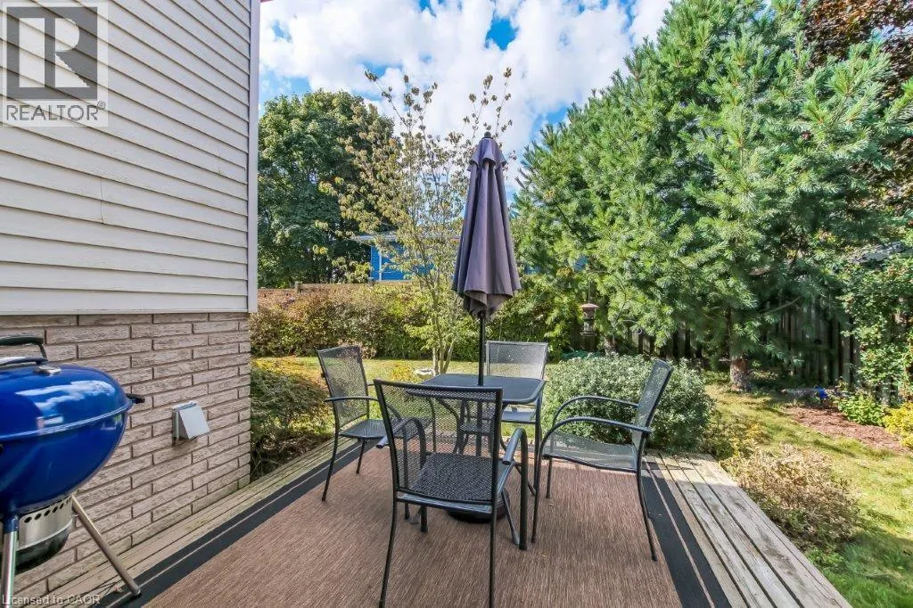 2 FALLS Crescent