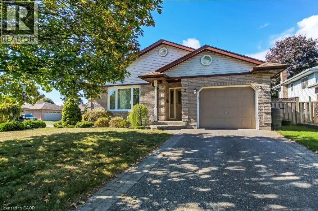 2 FALLS Crescent