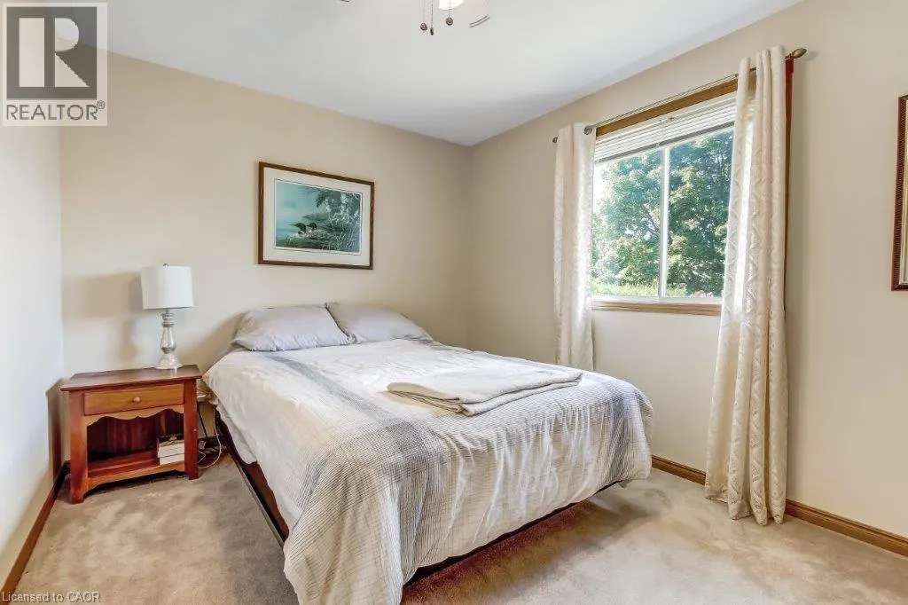 2 FALLS Crescent
