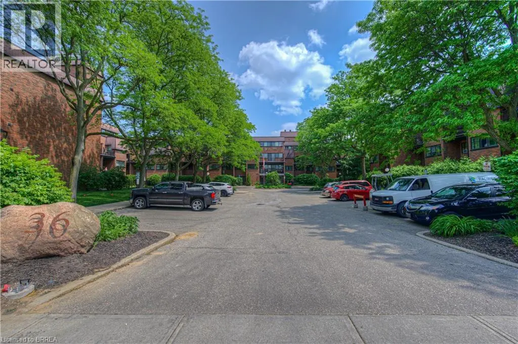 36 HAYHURST Road Unit# 315, #315