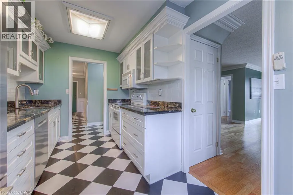 36 HAYHURST Road Unit# 315, #315