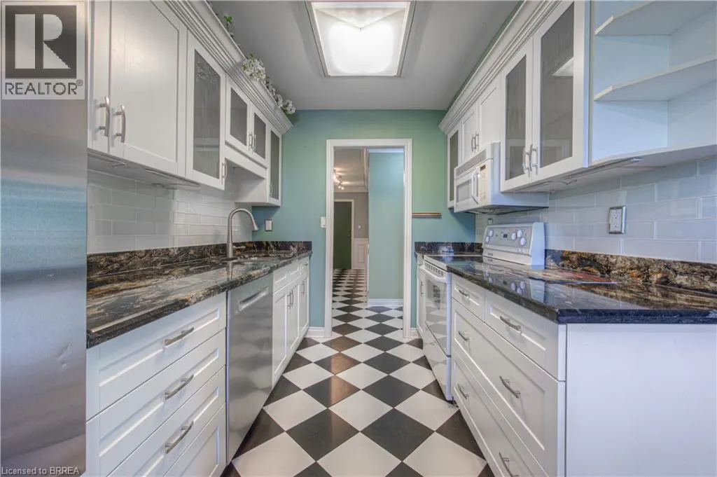 36 HAYHURST Road Unit# 315, #315
