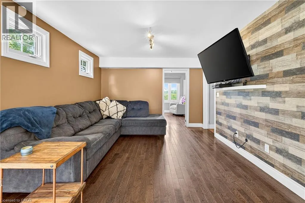 1671 THIRD STREET LOUTH