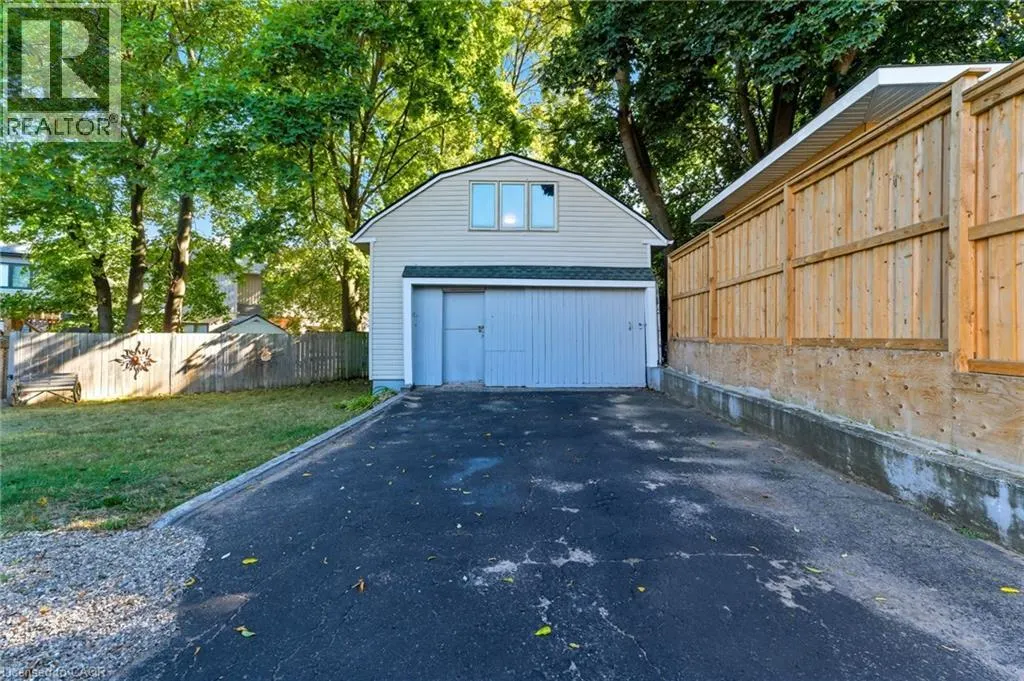 81 BEECH Avenue