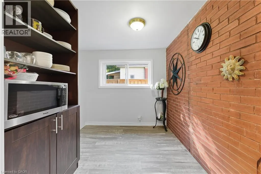 81 BEECH Avenue