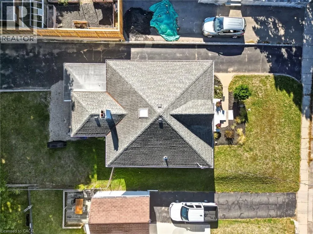 81 BEECH Avenue