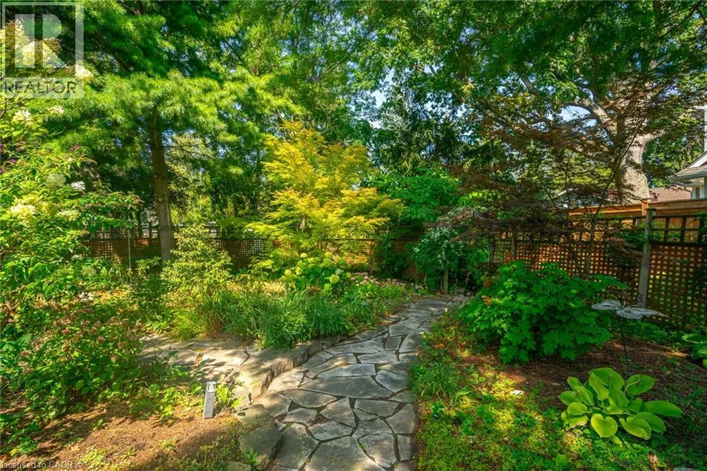 13 OAK Drive