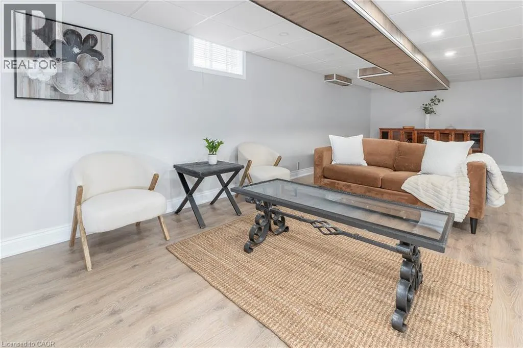 93 ABERFOYLE MILL Crescent