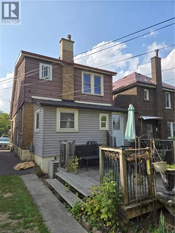 279 EDGEMONT Street S