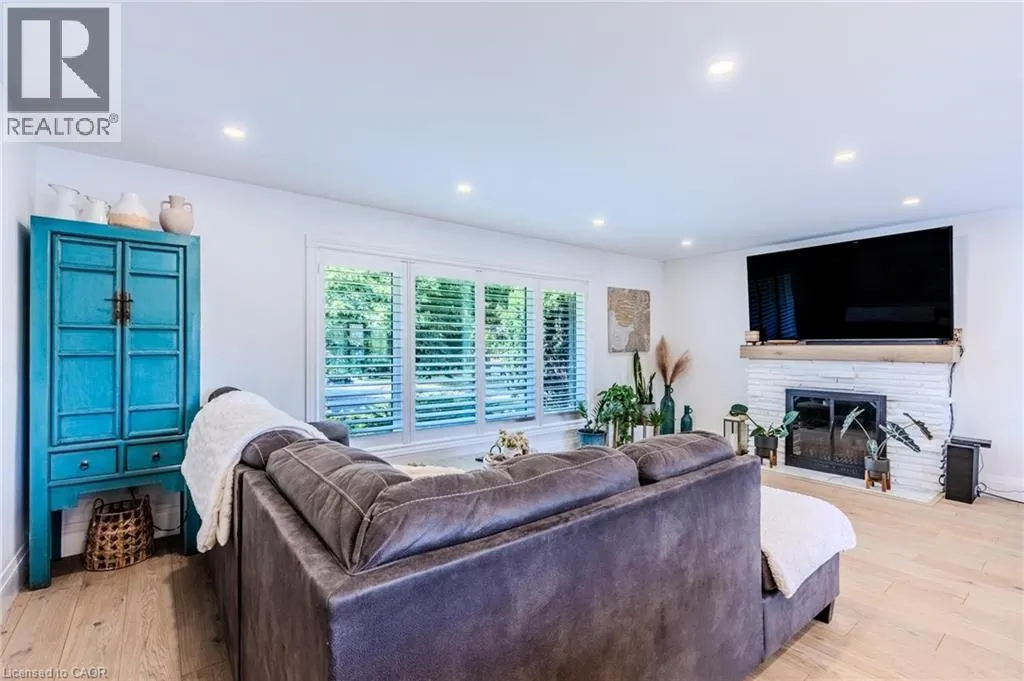 23 WEST HAMPTON Road