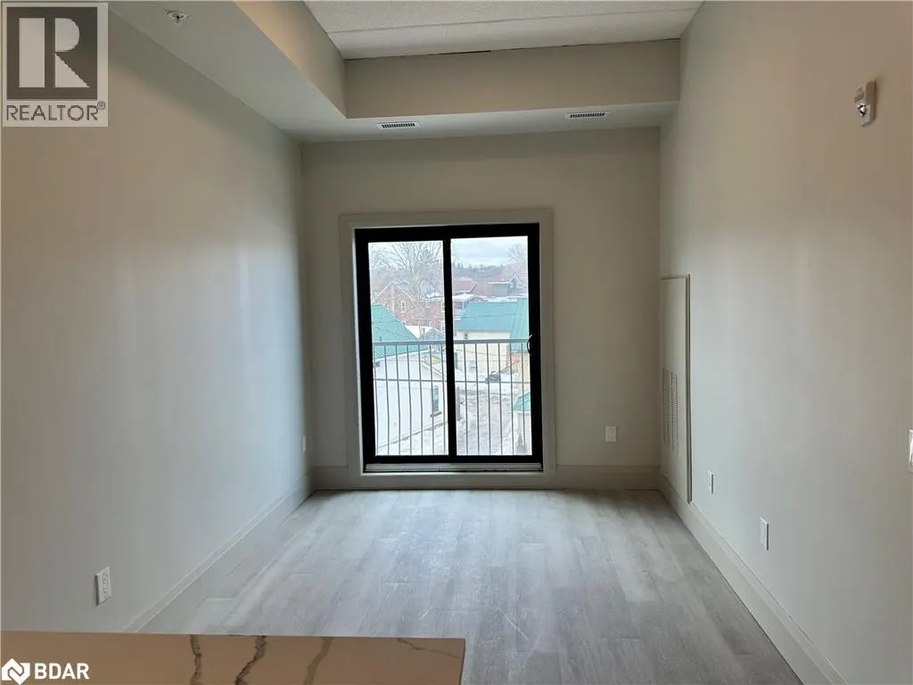 75 BARRIE Road Unit# 412, #412